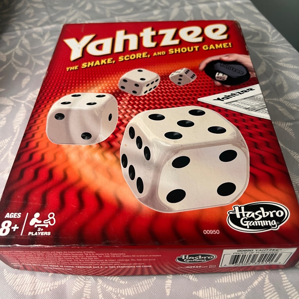 Hasbro Gaming Yahtzee Classic Dice Game 00950 Complete with Shaker and Score Pad